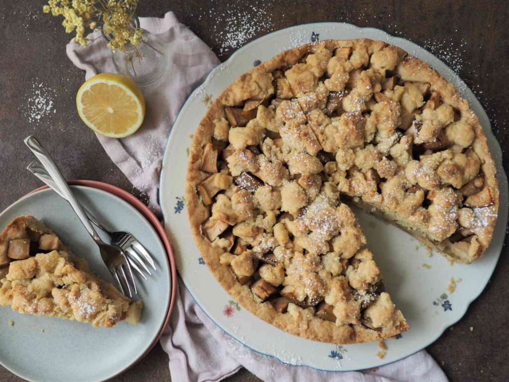 Veganer Apfel-Streusel-Kuchen • Grüner Zucker